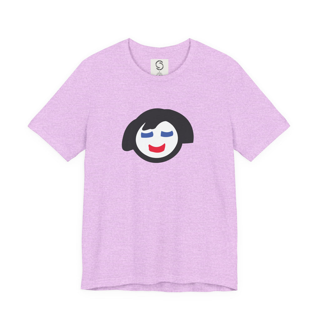 Minimalist Smiling Face Graphic Tee — Cute Peaceful Emoji T-Shirt