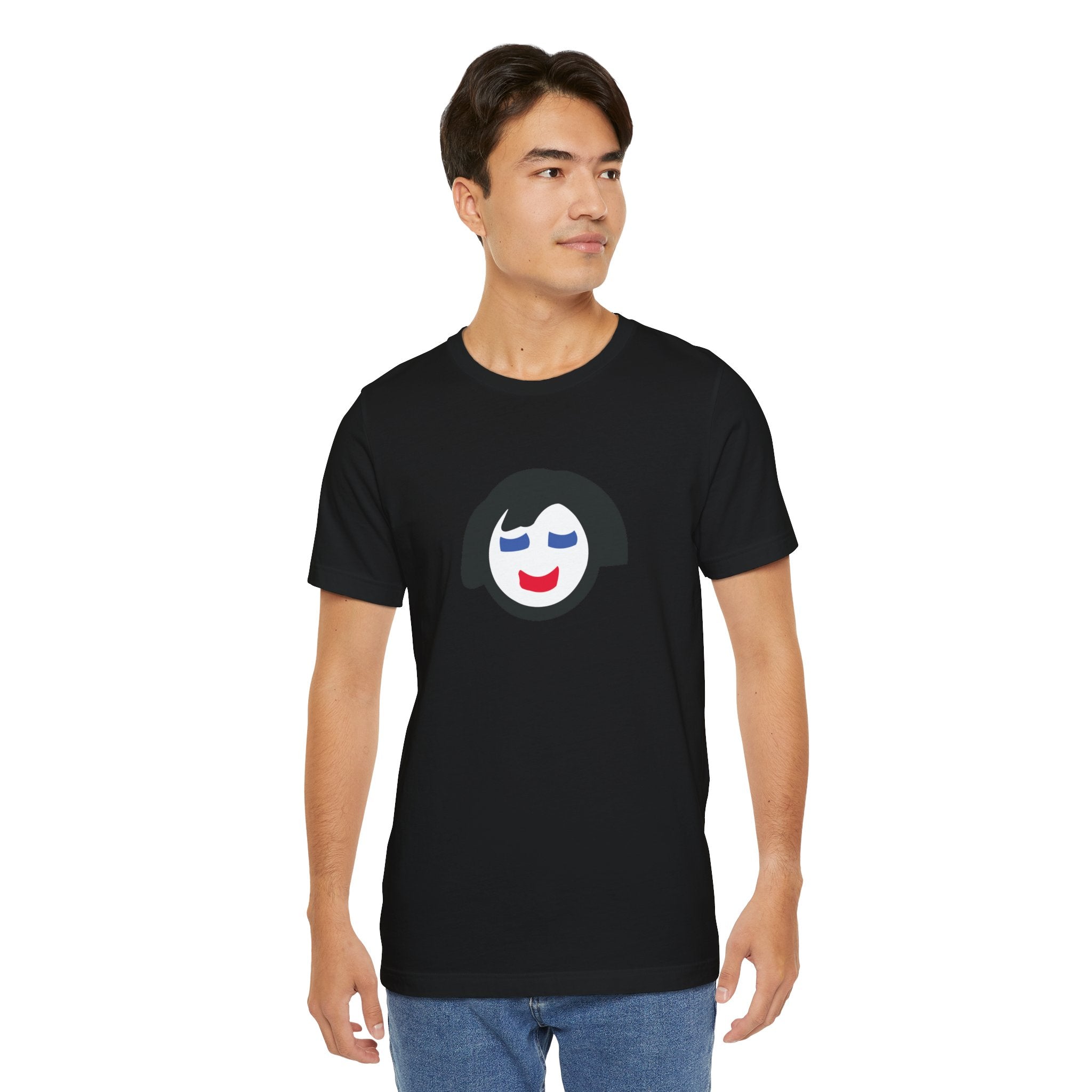 Minimalist Smiling Face Graphic Tee — Cute Peaceful Emoji T-Shirt