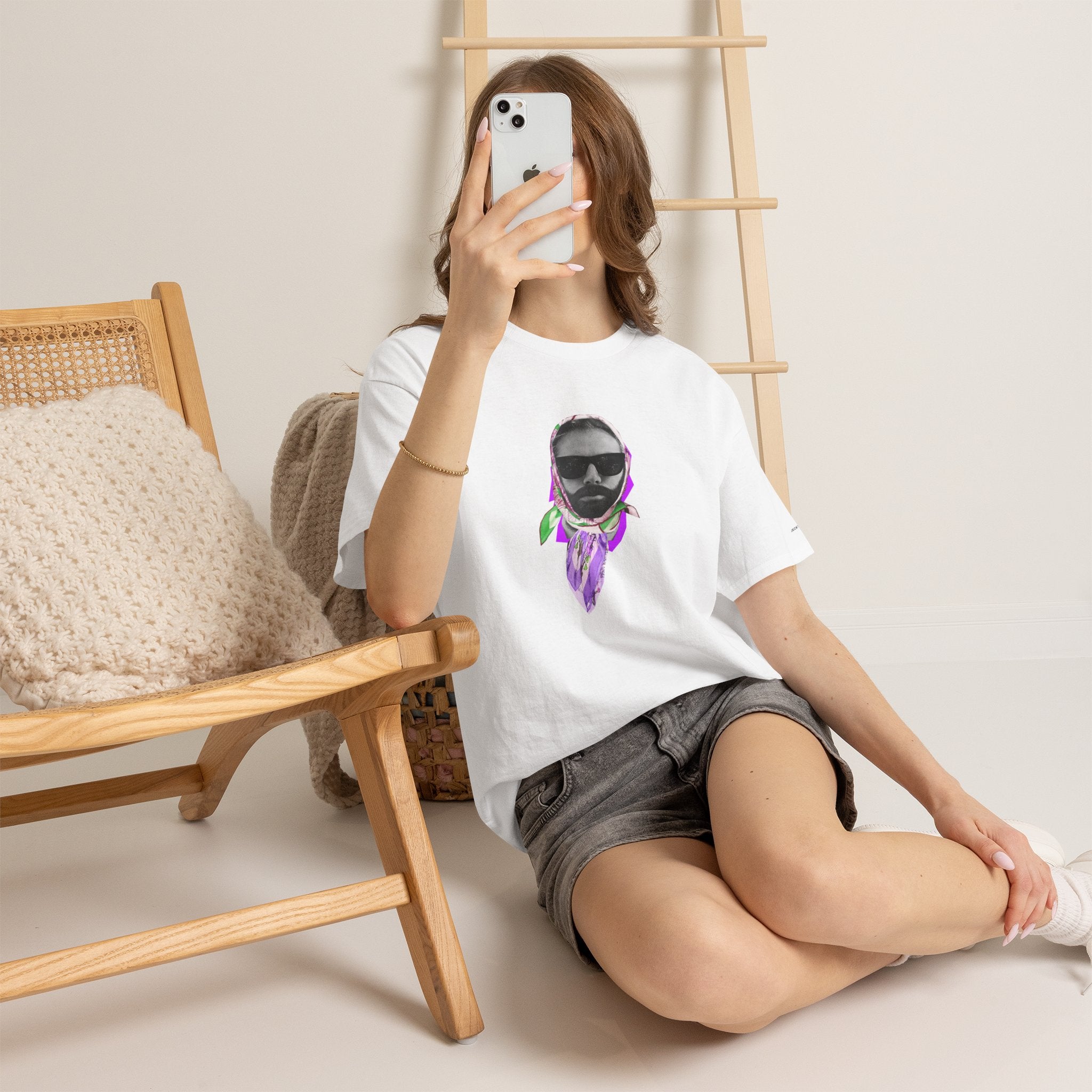 JECKY Fuxia FOULARD  Man  T-Shirt | Retro Portrait, Sunglasses, Vaporwave Accent