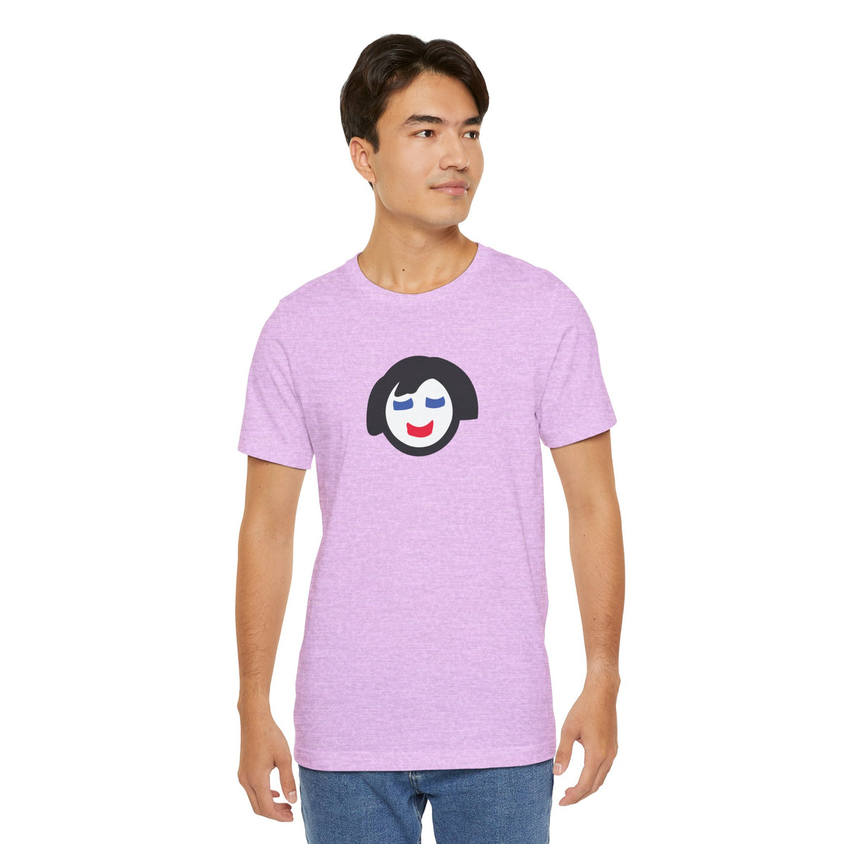 Minimalist Smiling Face Graphic Tee — Cute Peaceful Emoji T-Shirt