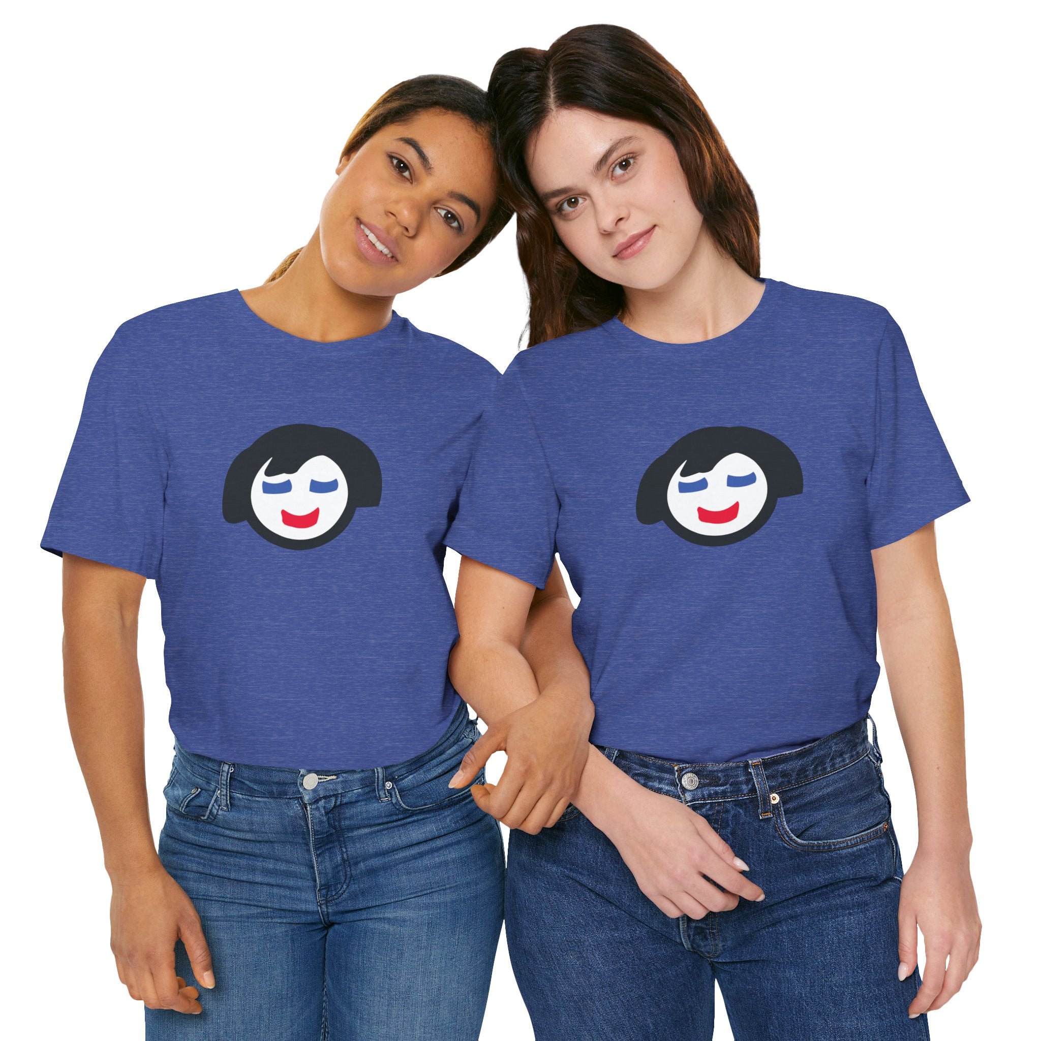 Minimalist Smiling Face Graphic Tee — Cute Peaceful Emoji T-Shirt