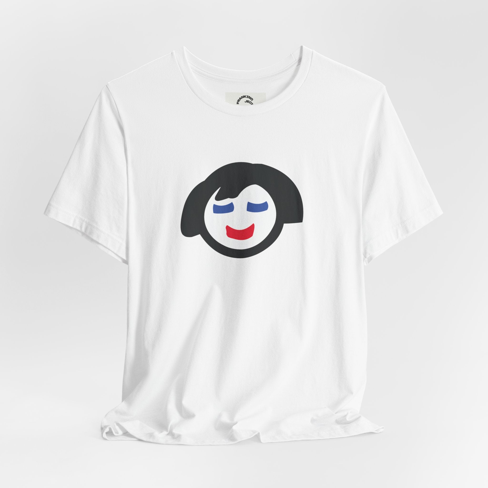 Minimalist Smiling Face Graphic Tee — Cute Peaceful Emoji T-Shirt