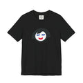 Minimalist Smiling Face Graphic Tee — Cute Peaceful Emoji T-Shirt