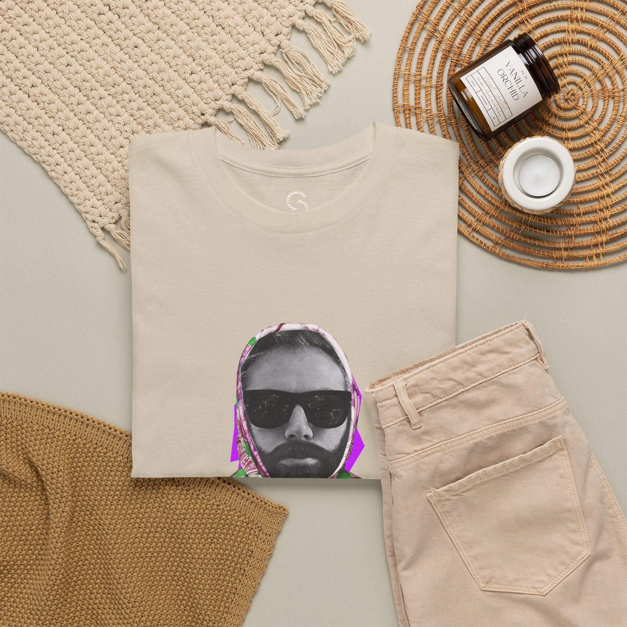 JECKY Fuxia FOULARD  Man  T-Shirt | Retro Portrait, Sunglasses, Vaporwave Accent