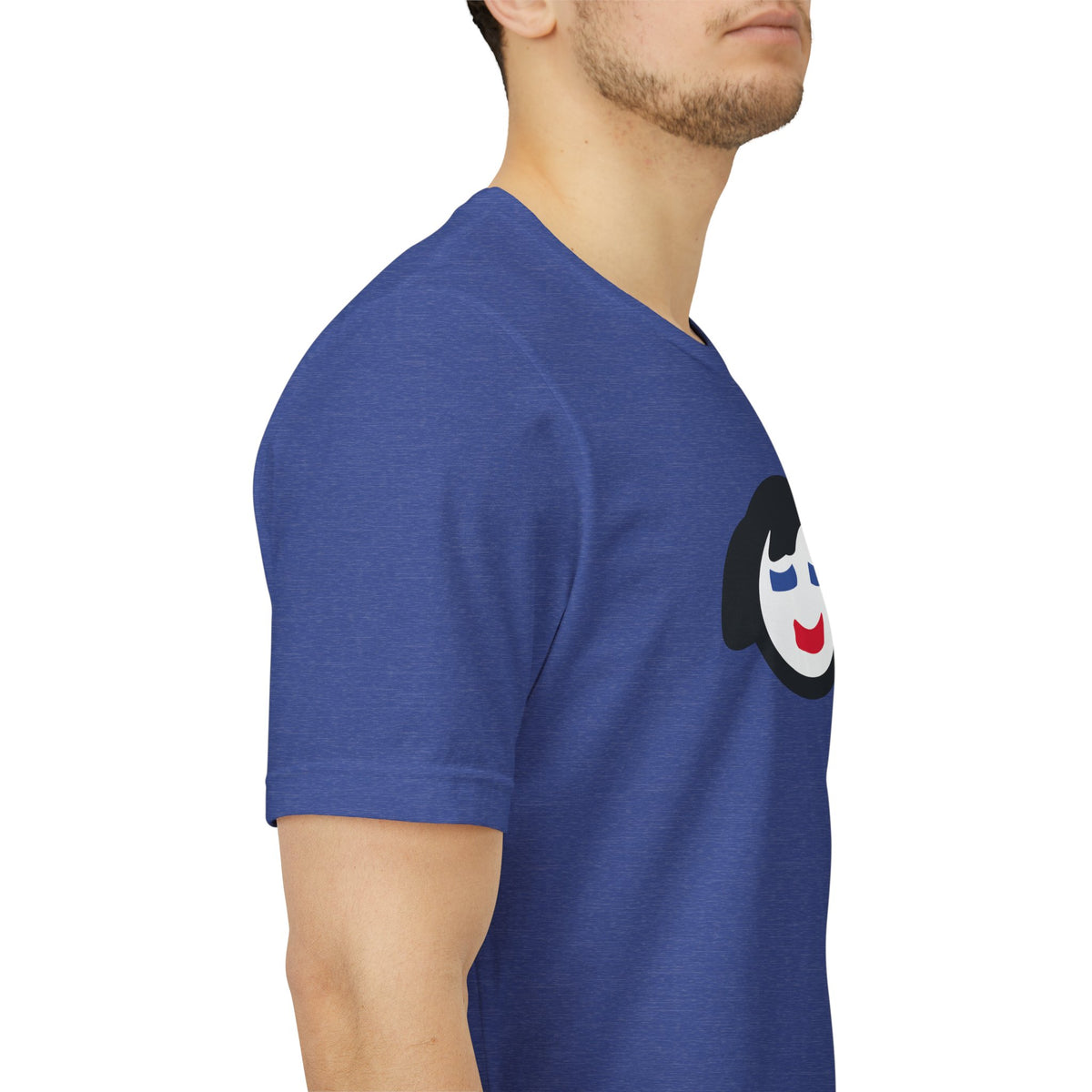 Minimalist Smiling Face Graphic Tee — Cute Peaceful Emoji T-Shirt