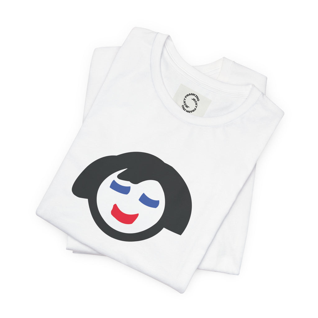 Minimalist Smiling Face Graphic Tee — Cute Peaceful Emoji T-Shirt