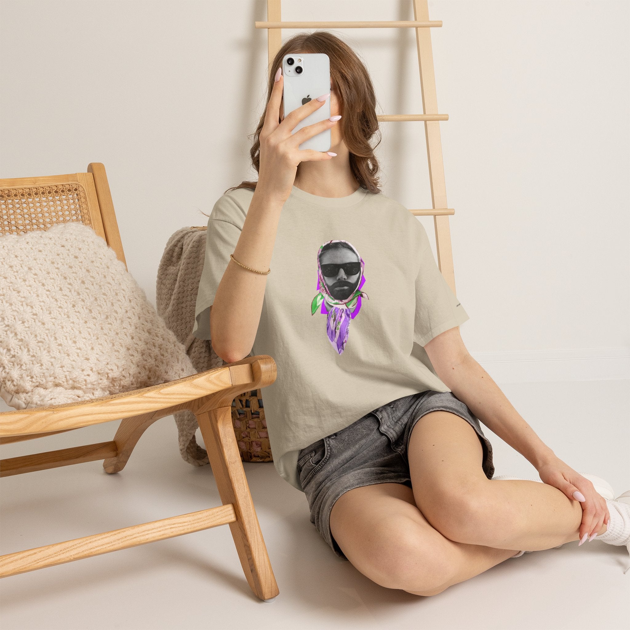 JECKY Fuxia FOULARD  Man  T-Shirt | Retro Portrait, Sunglasses, Vaporwave Accent