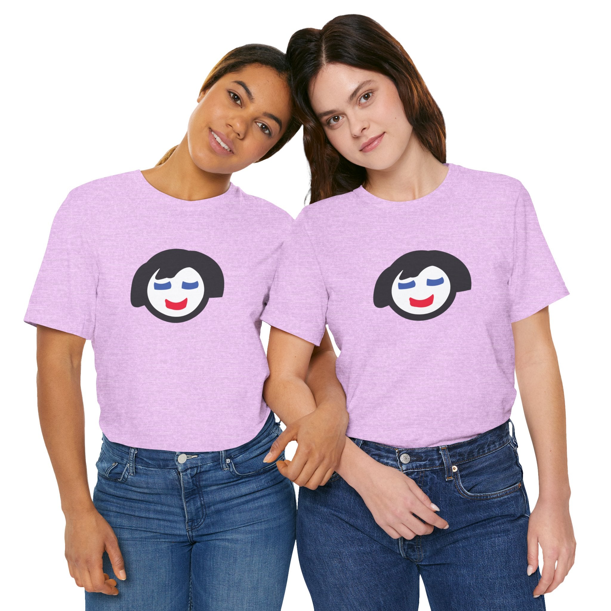 Minimalist Smiling Face Graphic Tee — Cute Peaceful Emoji T-Shirt