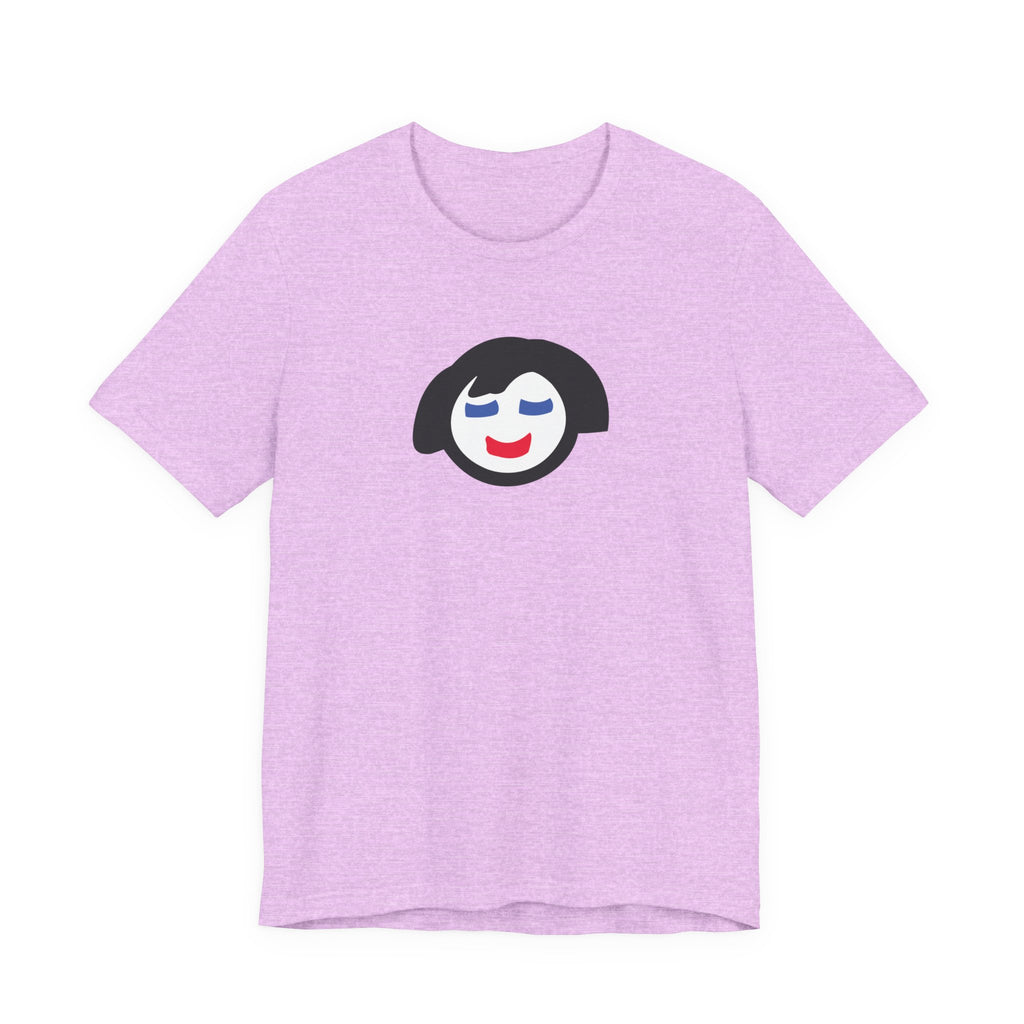 Minimalist Smiling Face Graphic Tee — Cute Peaceful Emoji T-Shirt