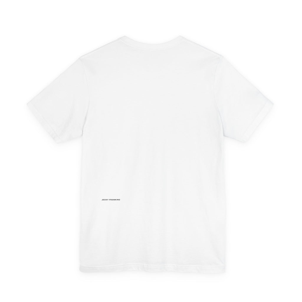 Minimalist Smiling Face Graphic Tee — Cute Peaceful Emoji T-Shirt